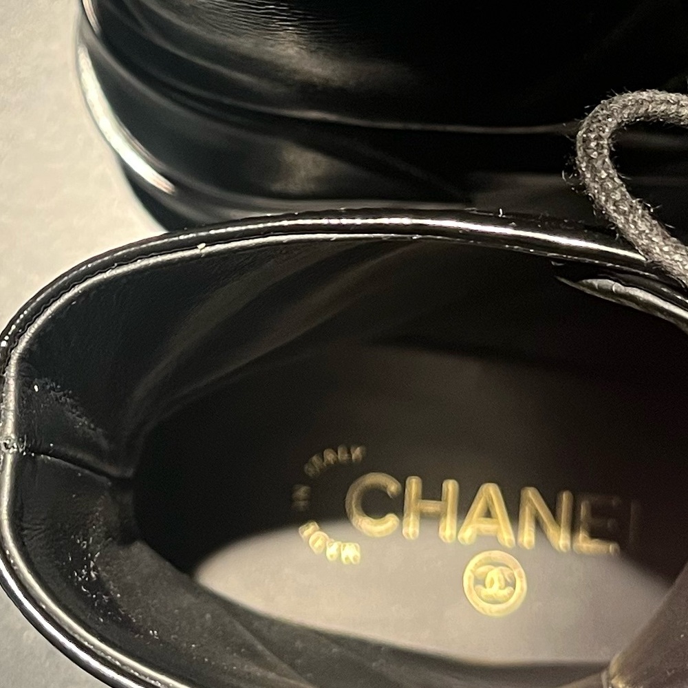Chanel lace up boots size 40 black and dark grey with box and shoe bags - Picture 14 of 14
